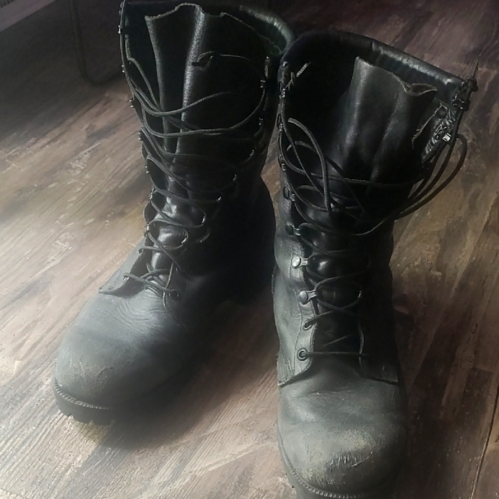 Vintage 1972 Black Viet Nam Lace-Up Combat Boots